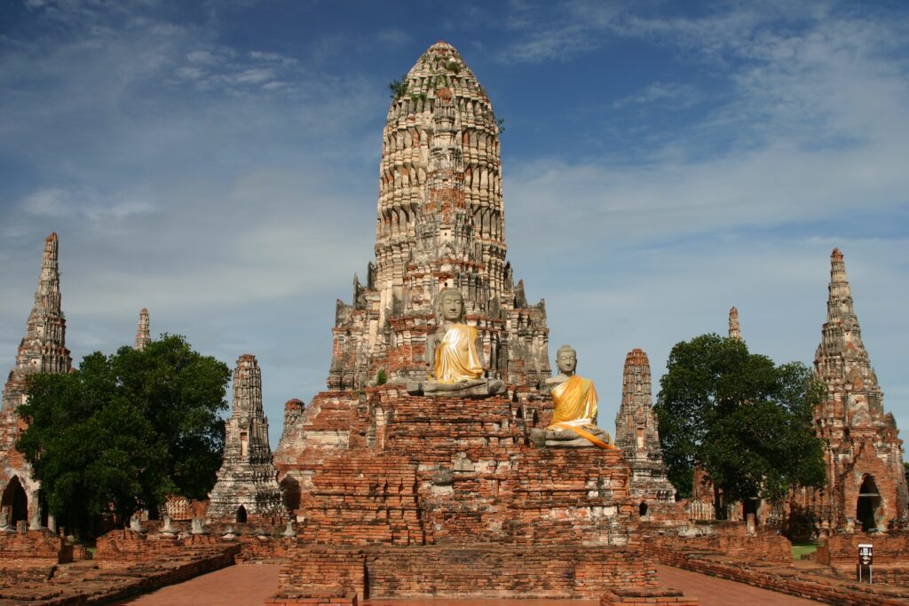 Wat Chaiwattanaram in Ayutthaya ruins, Thailand